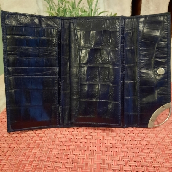 Prune Black Leather Tri-fold Wallet Argentinian Crocodile Leather - Picture 6 of 12